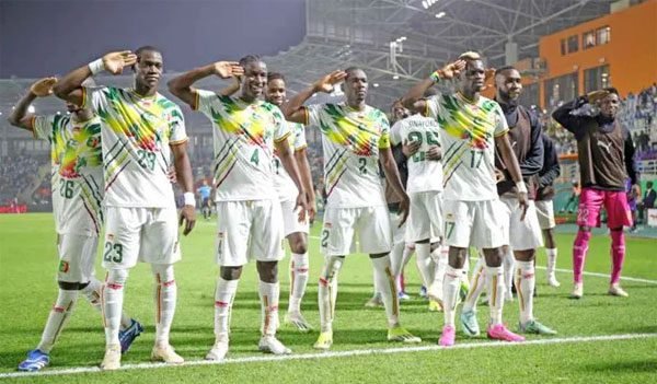 مالي تتغلب على جنوب افريقيا 2-0 بإدارة الحكم المصري محمد عادل