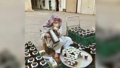وفاة الحاج اسماعيل الذي كان يطعم زوار المسجد النبوي مجاناً لمدة 40 عاماً