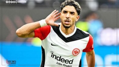 فرانكفورت يحدد قيمة مرموش بعد اهتمام ليفربول