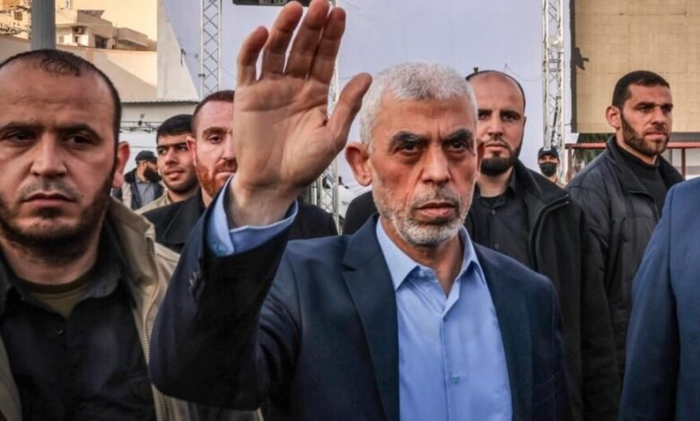 إسرائيل تخفي جثمان السنوار في مكان سري
