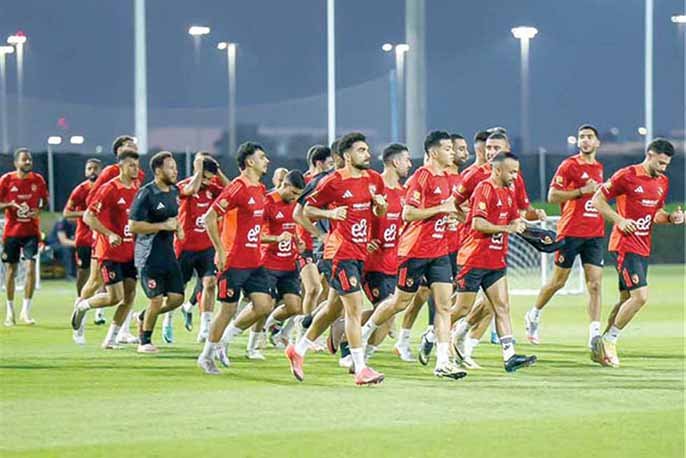 أبو علي وعاشور وطاهر أبرز الغائبين عن الأهلي في مباراته أمام البنك في الدوري