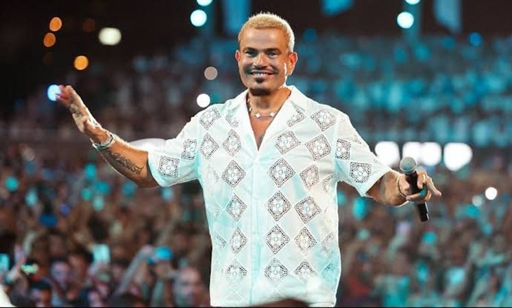 عمرو دياب يعقد جلسات مكثفة استعداداً لطرح ألبومه الجديد