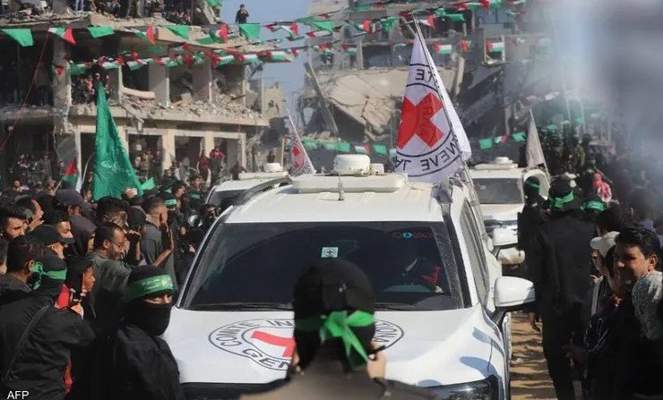 صفقة غزة.. "مواطن مصري" من بين عشرات الأسرى الذين تم الإفراج عنهم