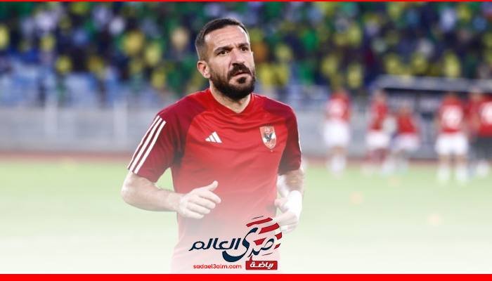 استبعاد علي معلول من قائمة الأهلي لمواجهة صن داونز في دوري الأبطال